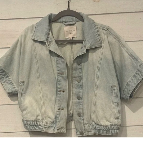 Habitual Oversized Denim Crop Short Sleeve Jacket Mist Bleached Blue - Size S - Picture 1 of 5